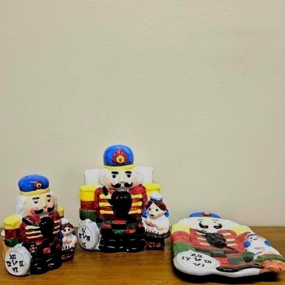 Vintage Nutcracker Ceramic Kitchen 3-Piece Set International China Blue Red